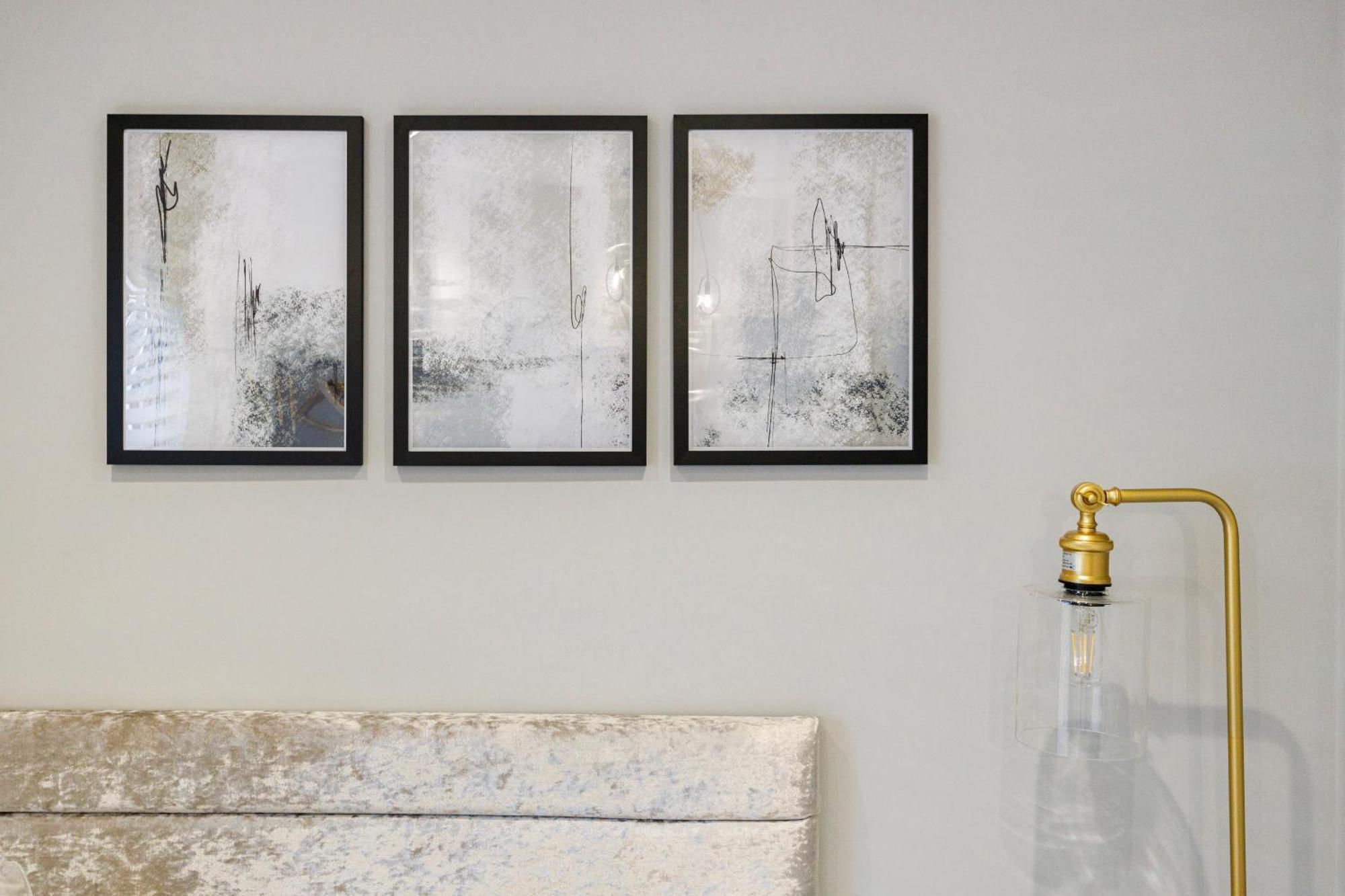 Wembley Luxury 3 Bedroom ลอนดอน ภายนอก รูปภาพ