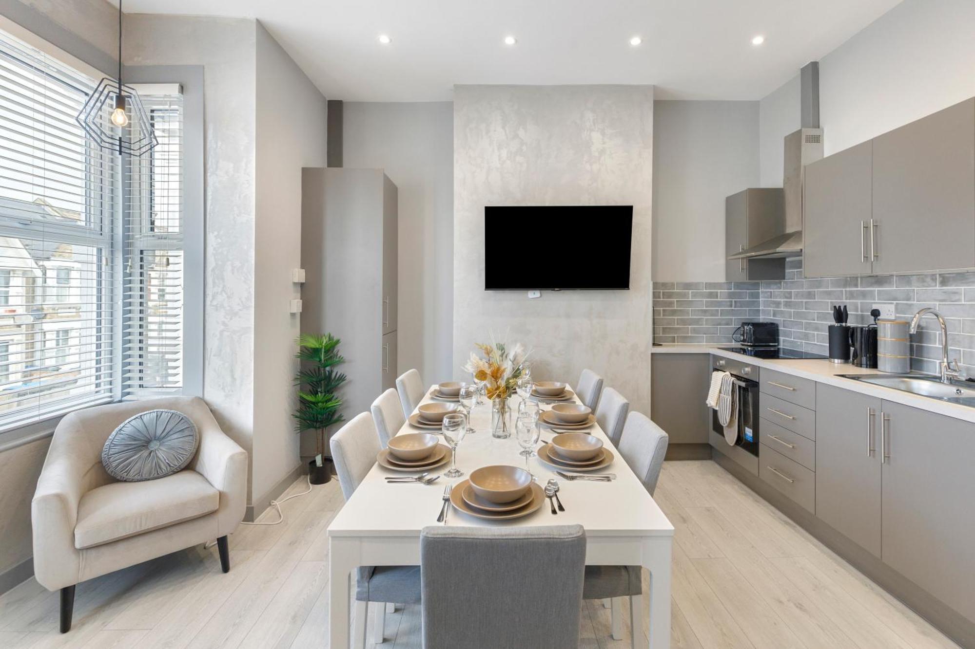 Wembley Luxury 3 Bedroom ลอนดอน ภายนอก รูปภาพ