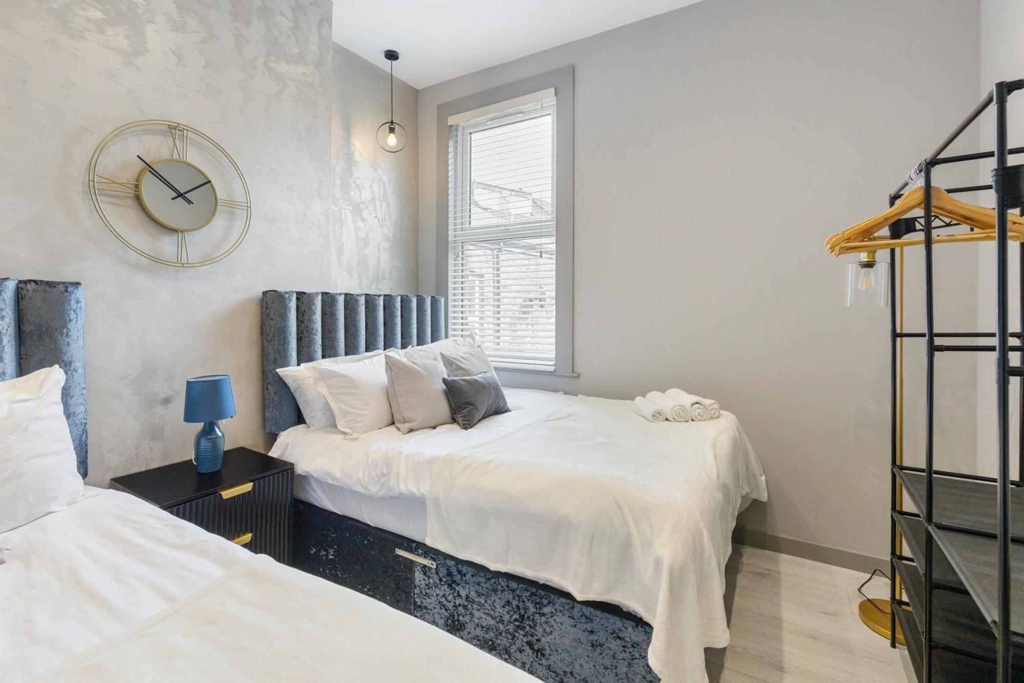 Wembley Luxury 3 Bedroom ลอนดอน ภายนอก รูปภาพ