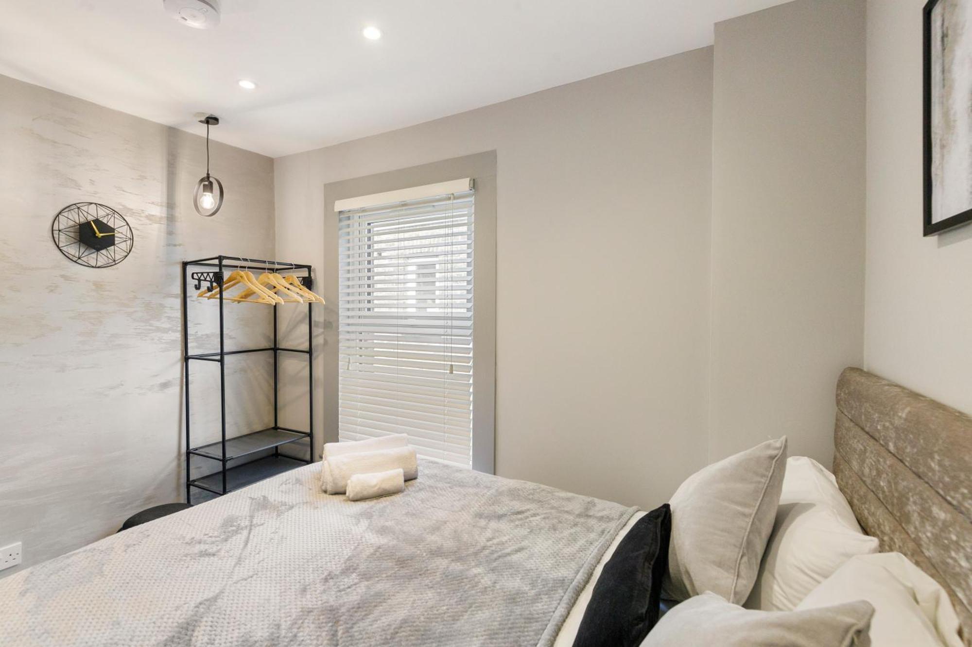 Wembley Luxury 3 Bedroom ลอนดอน ภายนอก รูปภาพ