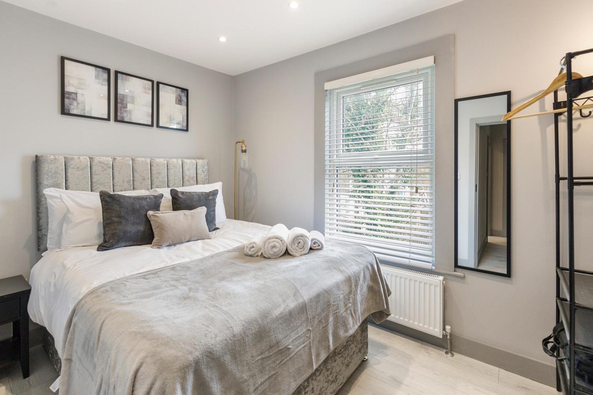 Wembley Luxury 3 Bedroom ลอนดอน ภายนอก รูปภาพ