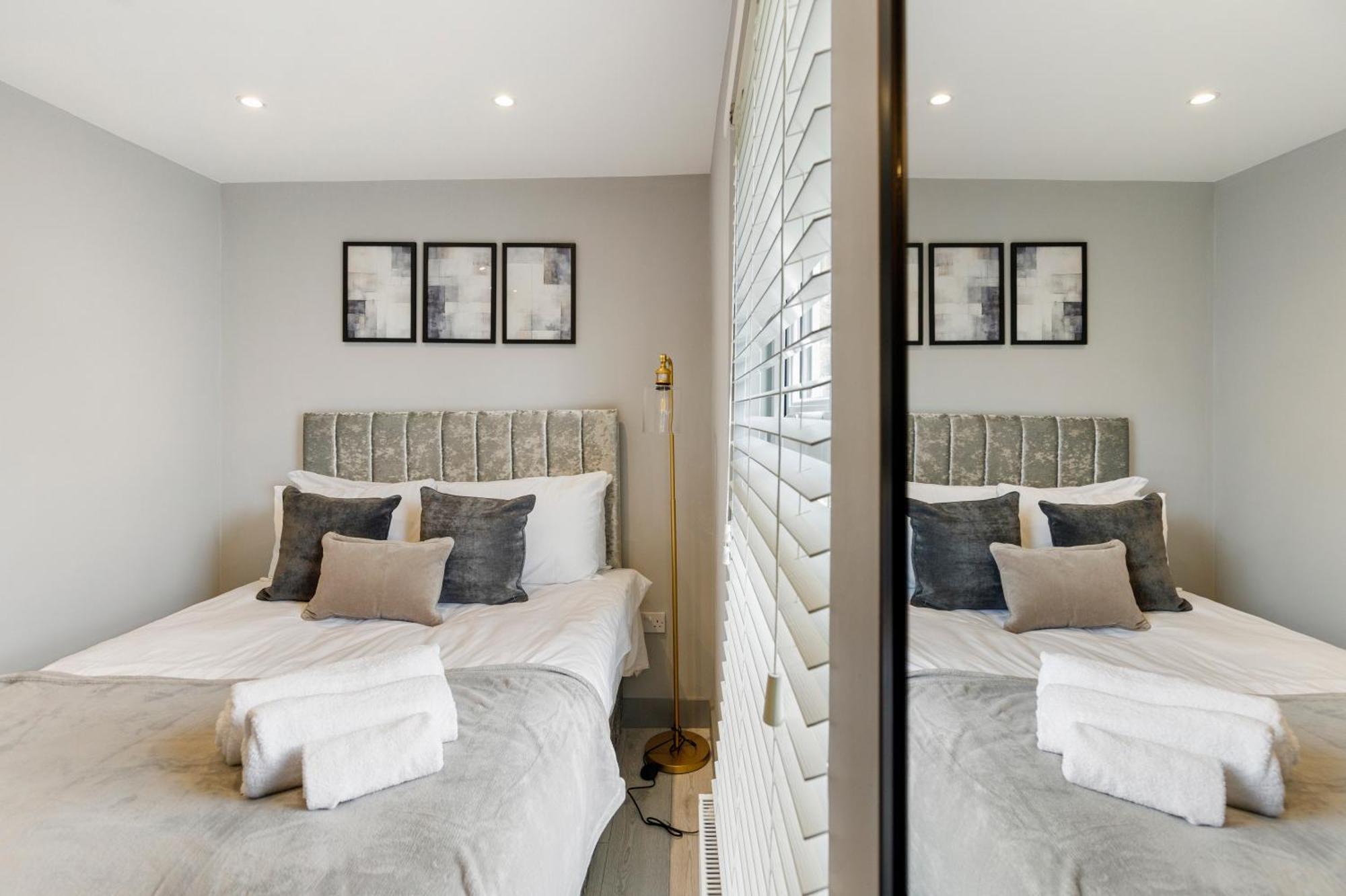 Wembley Luxury 3 Bedroom ลอนดอน ภายนอก รูปภาพ