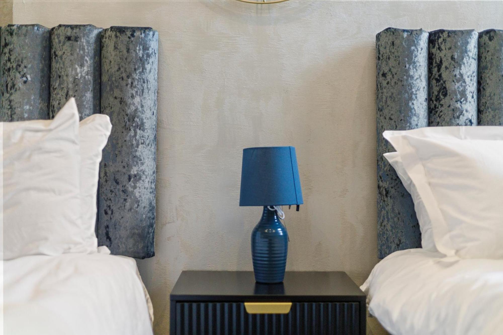 Wembley Luxury 3 Bedroom ลอนดอน ภายนอก รูปภาพ