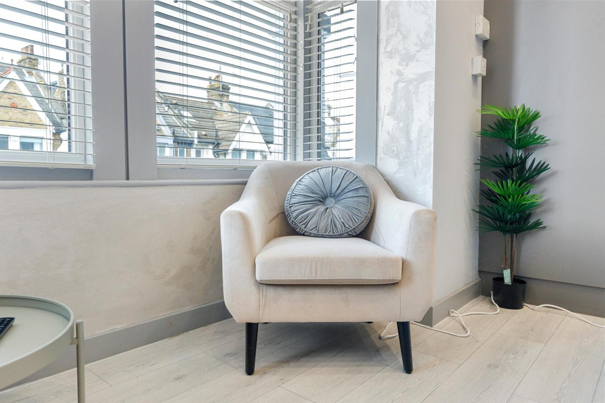 Wembley Luxury 3 Bedroom ลอนดอน ภายนอก รูปภาพ